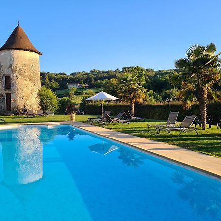 Chateau Chapeau Cornu Vignieu Buitenkant foto