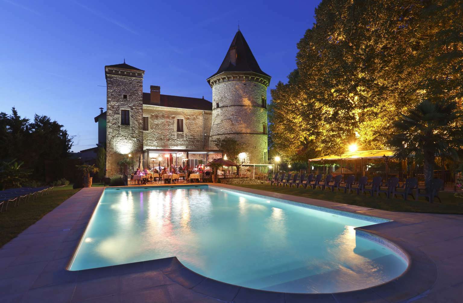 Chateau Chapeau Cornu Vignieu Buitenkant foto